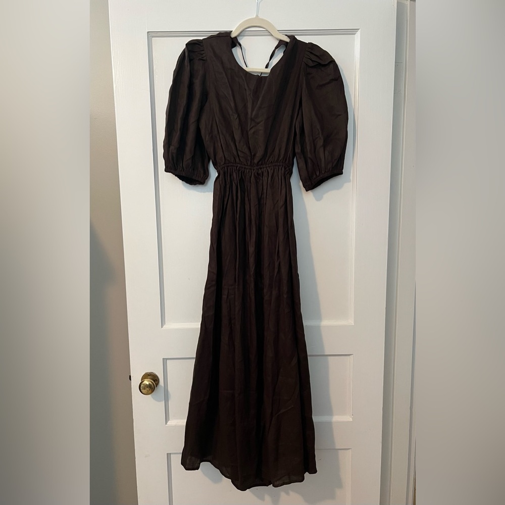 Dissh brown linen dress w/ puff sleeves & open back. Never worn, tags attached!